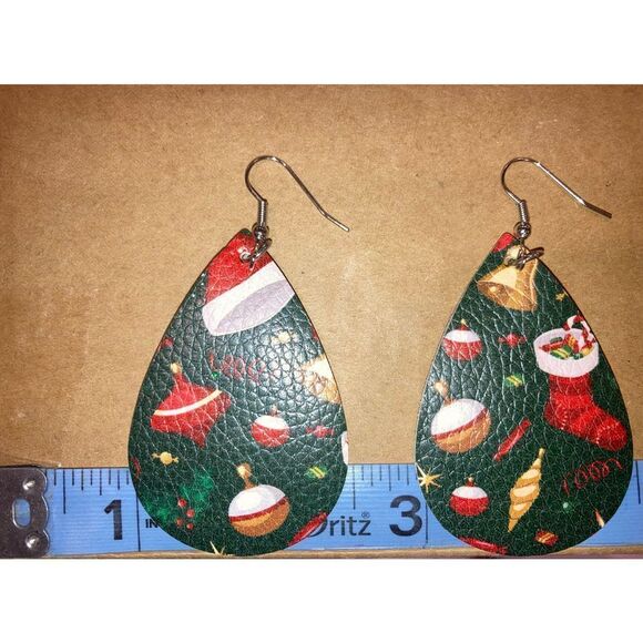 ☀️3/$12☀️ Christmas Things Dangle Earrings - Picture 3 of 4